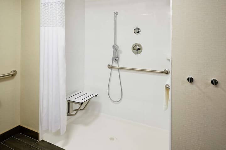 Room 5 of 31